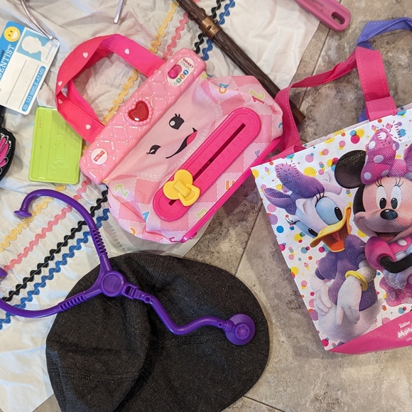 Dress Up/Pretend Play Lot - Picture 4 of 4